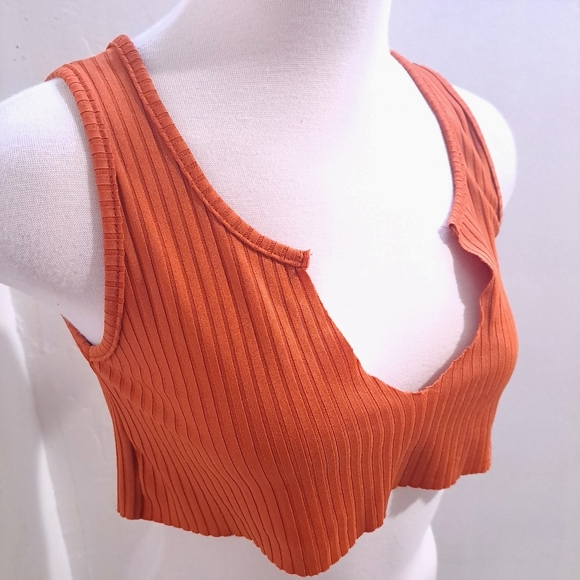 Prettylittlething | Women's Orange Ribbed Crop Top - Picture 2 of 7